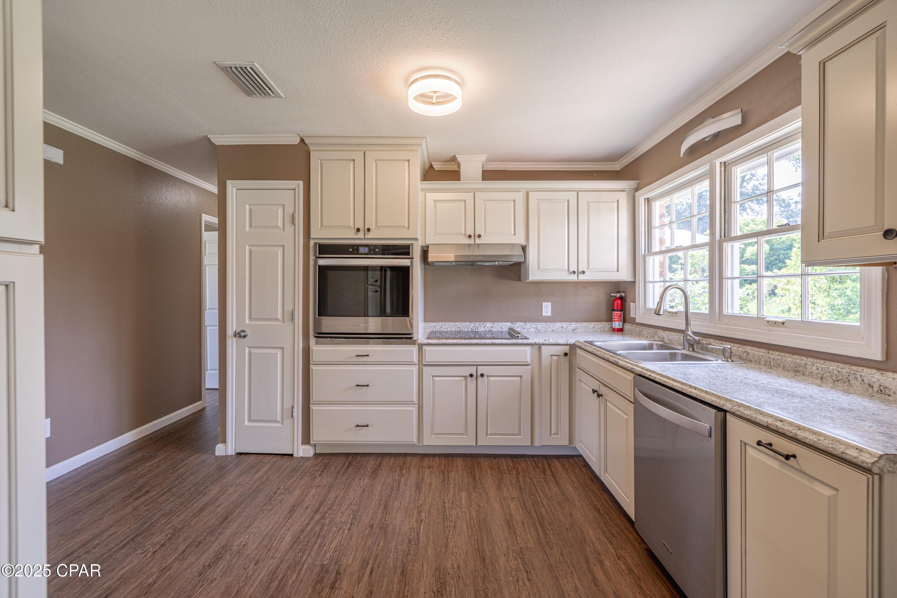 Image 6 For 1202 Tyndall Drive