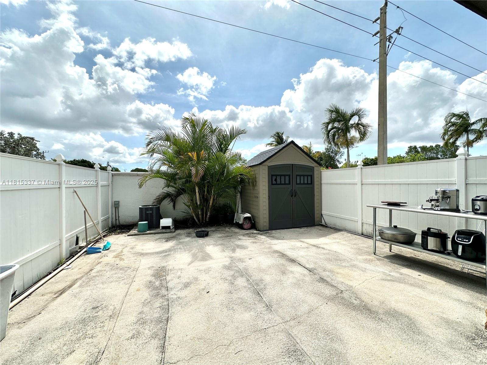 19021 NW 52nd Ct, Miami Gardens, Florida image 21