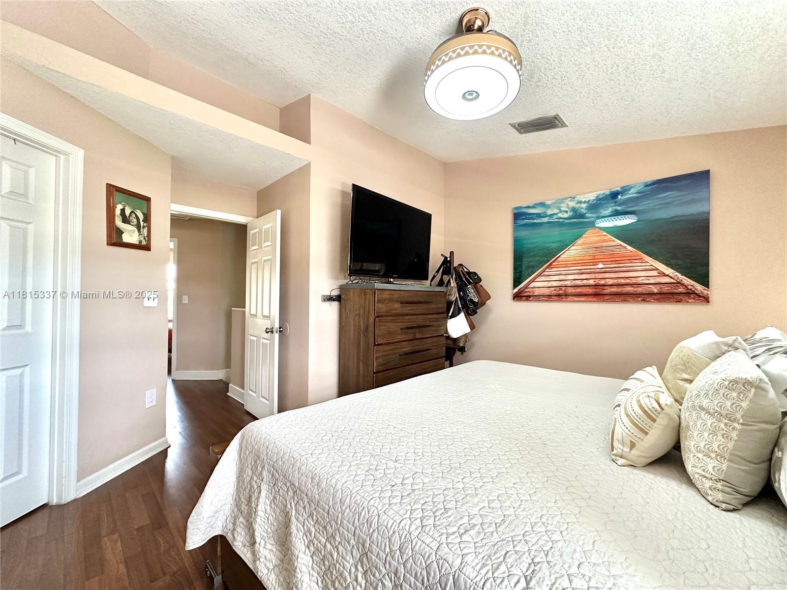 19021 NW 52nd Ct, Miami Gardens, Florida image 27