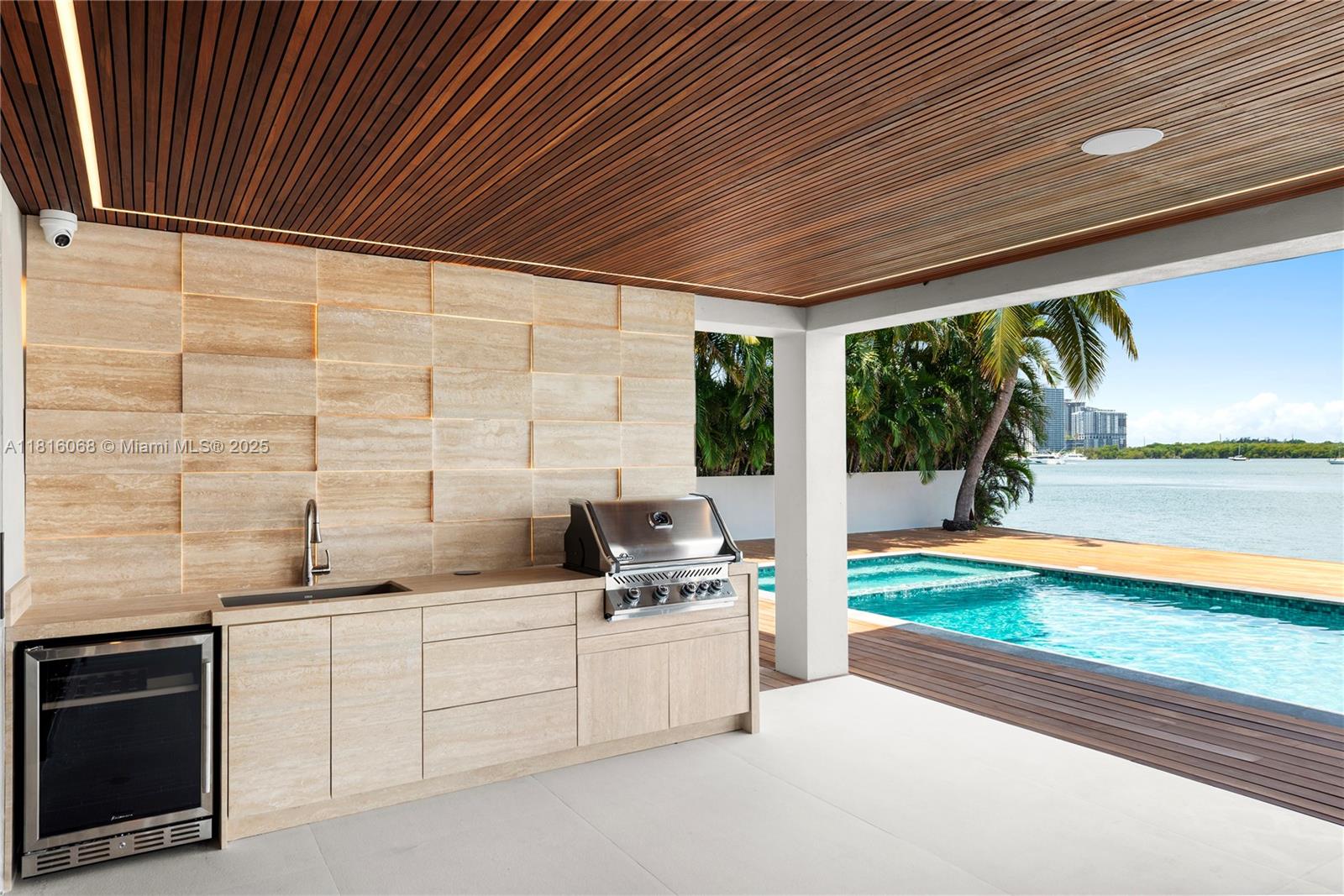 3209 NE 169th St, North Miami Beach, Florida image 7