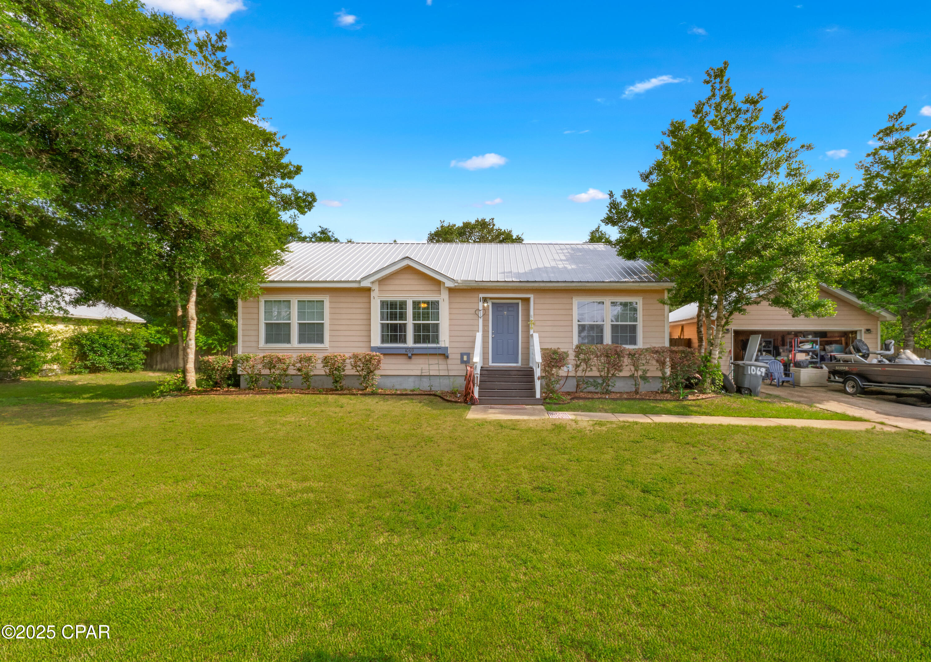1069 Caswell Road, Defuniak Springs, Florida image 1