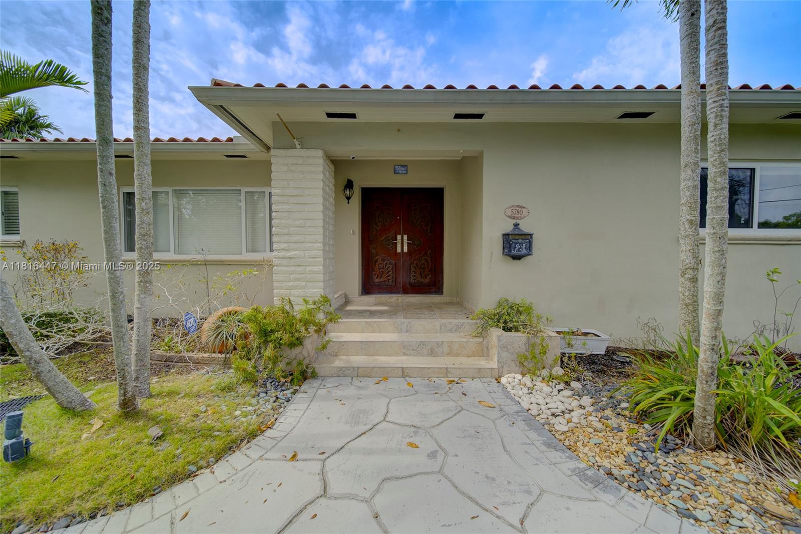 5780 SW 53rd Ter