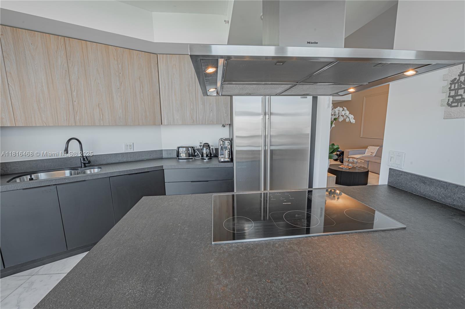 18201 Collins Ave #1201, Sunny Isles Beach FL 33160