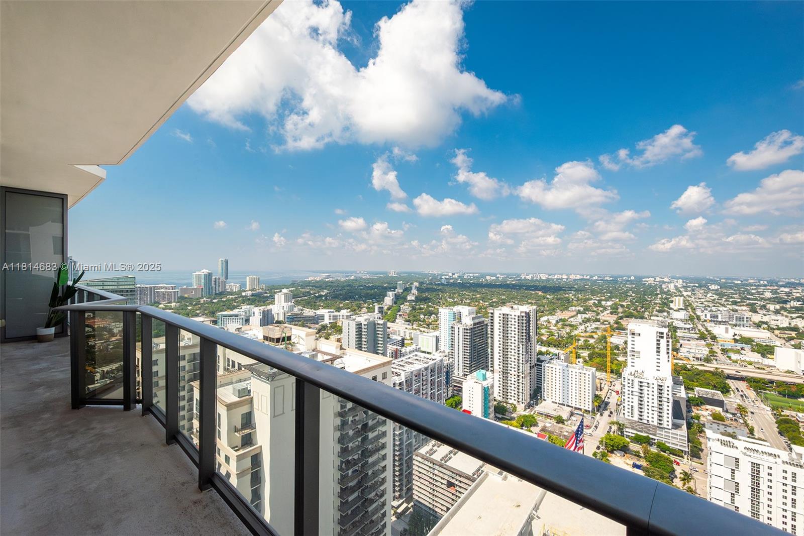 55 SW 9th St #4208, Miami FL 33130