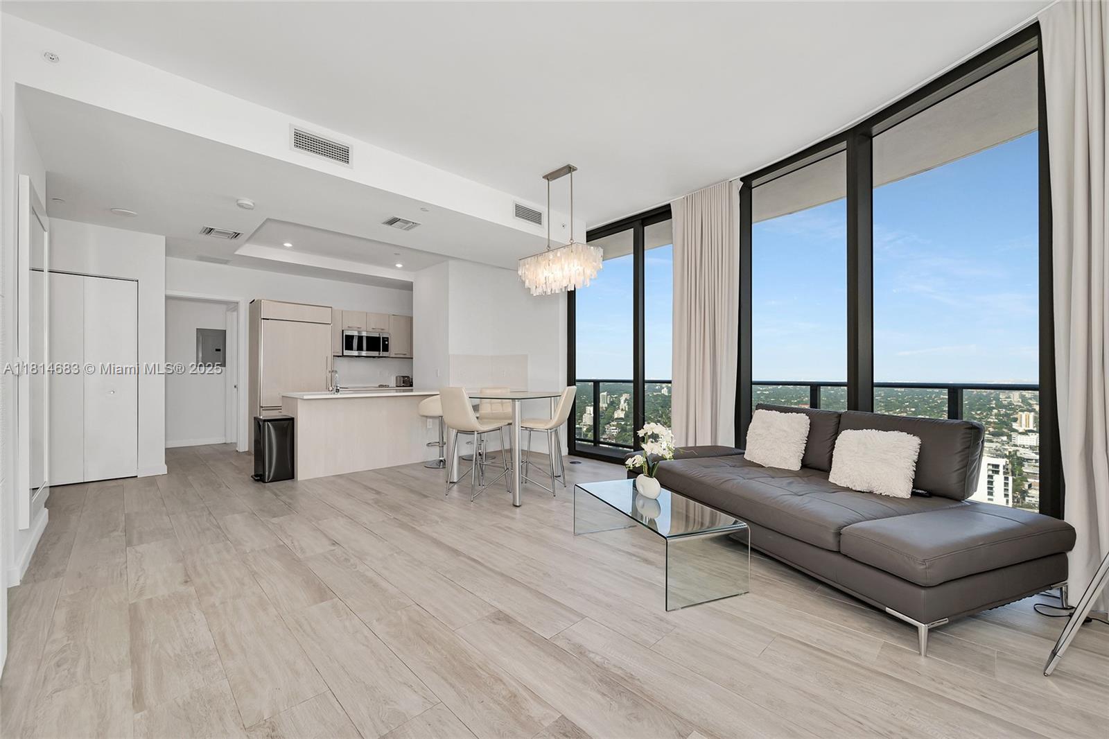 55 SW 9th St #4208, Miami FL 33130
