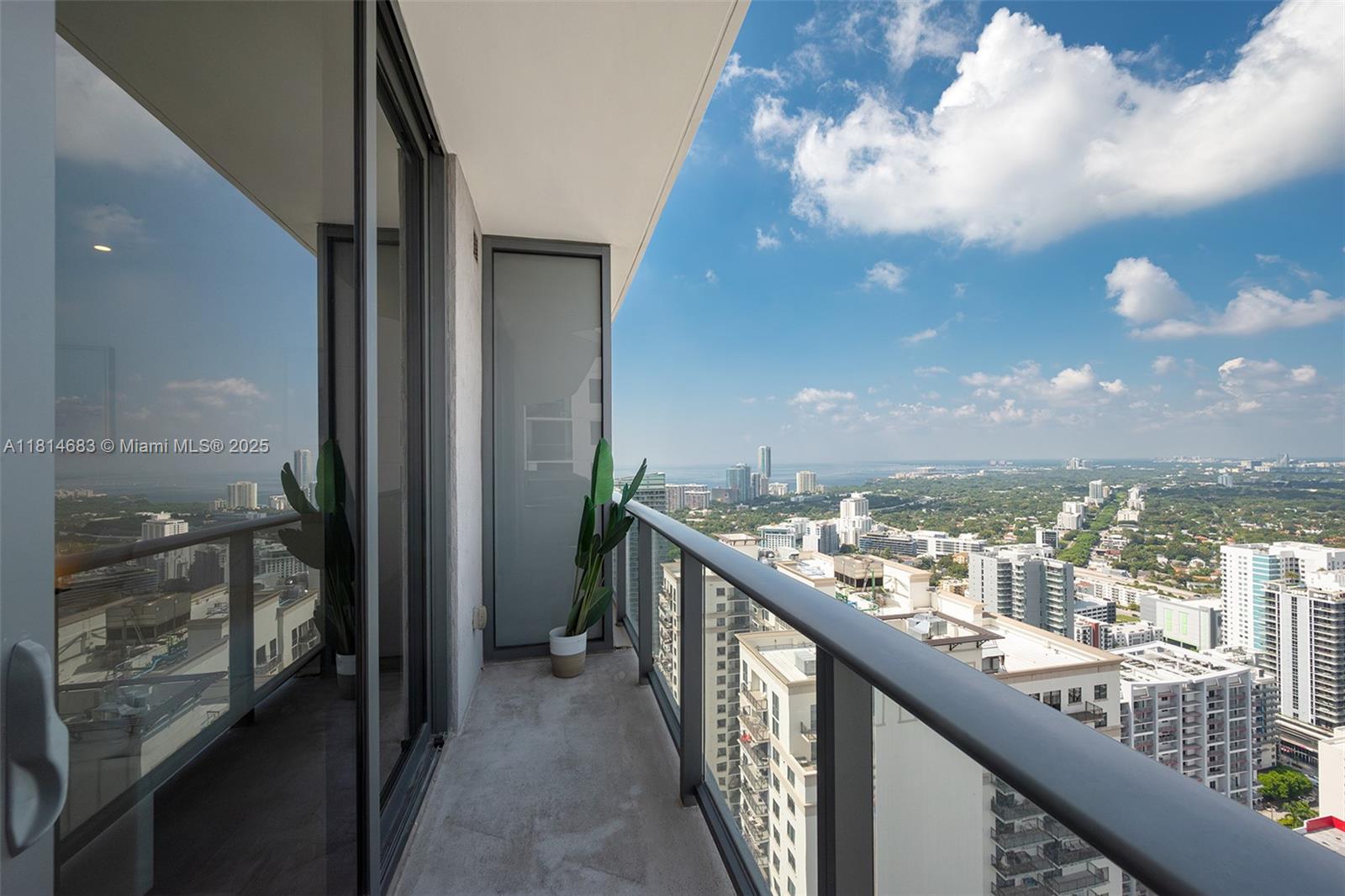 55 SW 9th St #4208, Miami FL 33130