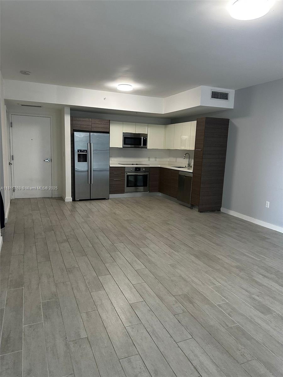 1010 SW 2nd Ave #1005, Miami FL 33130