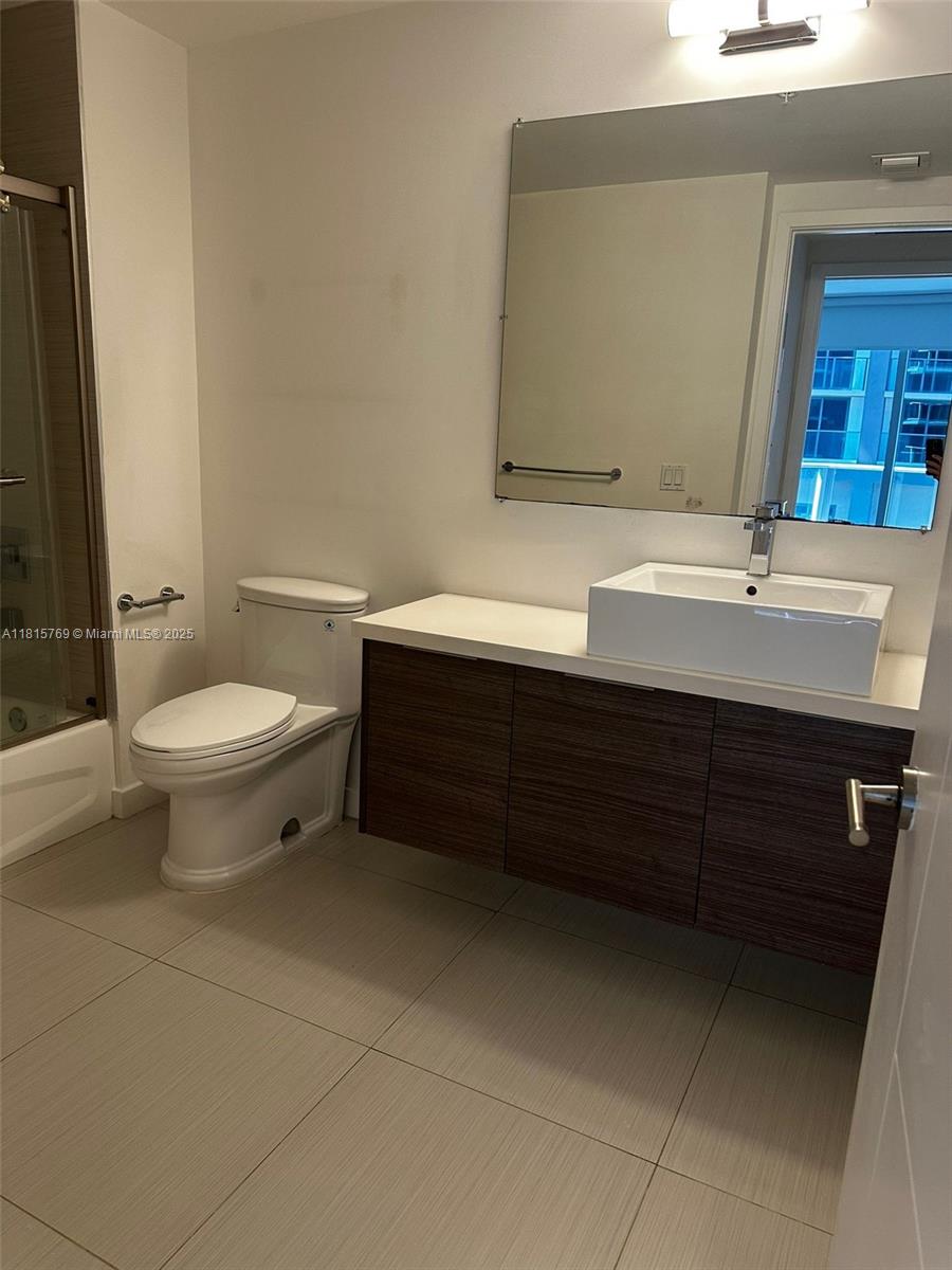 1010 SW 2nd Ave #1005, Miami FL 33130