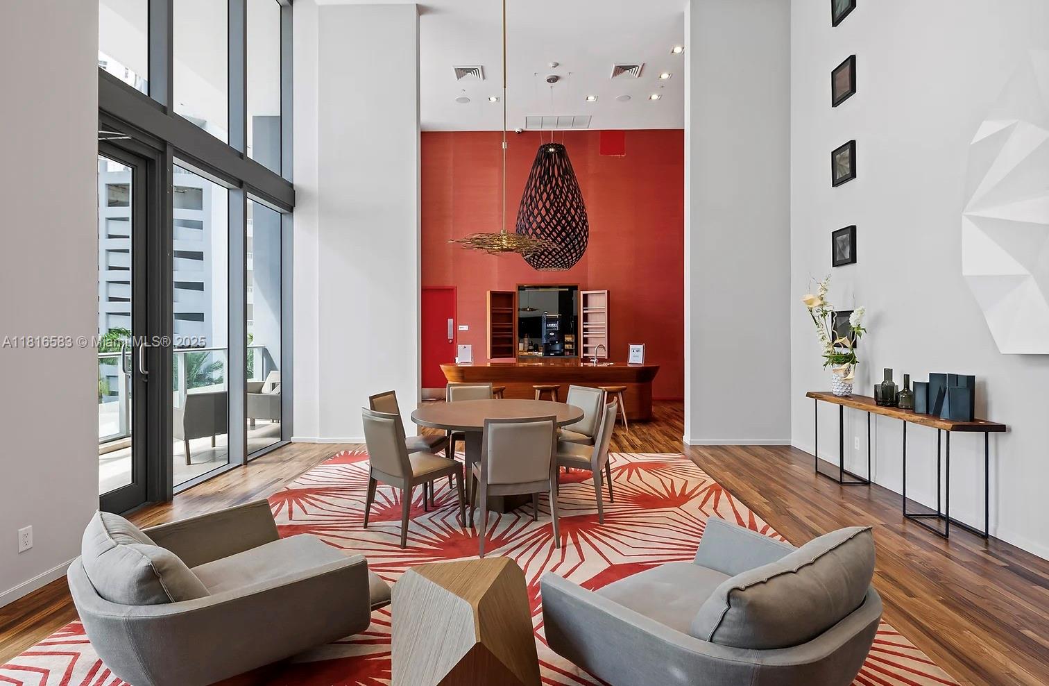1300 Brickell Bay Dr #906, Miami FL 33131