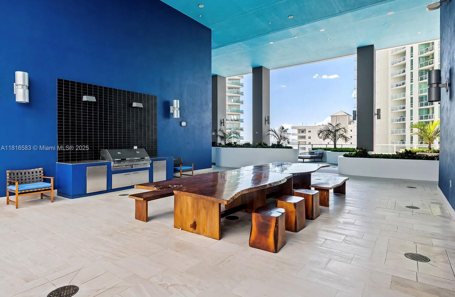 1300 Brickell Bay Dr #906, Miami FL 33131