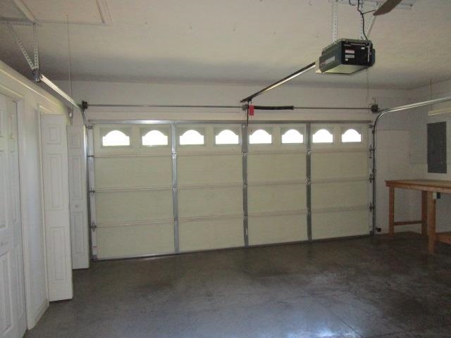 384 Hickory Grove Cir