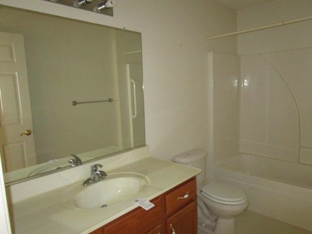 384 Hickory Grove Cir