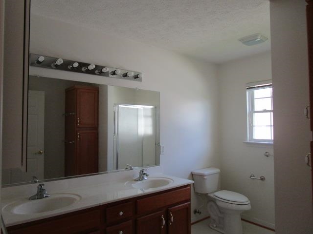 384 Hickory Grove Cir