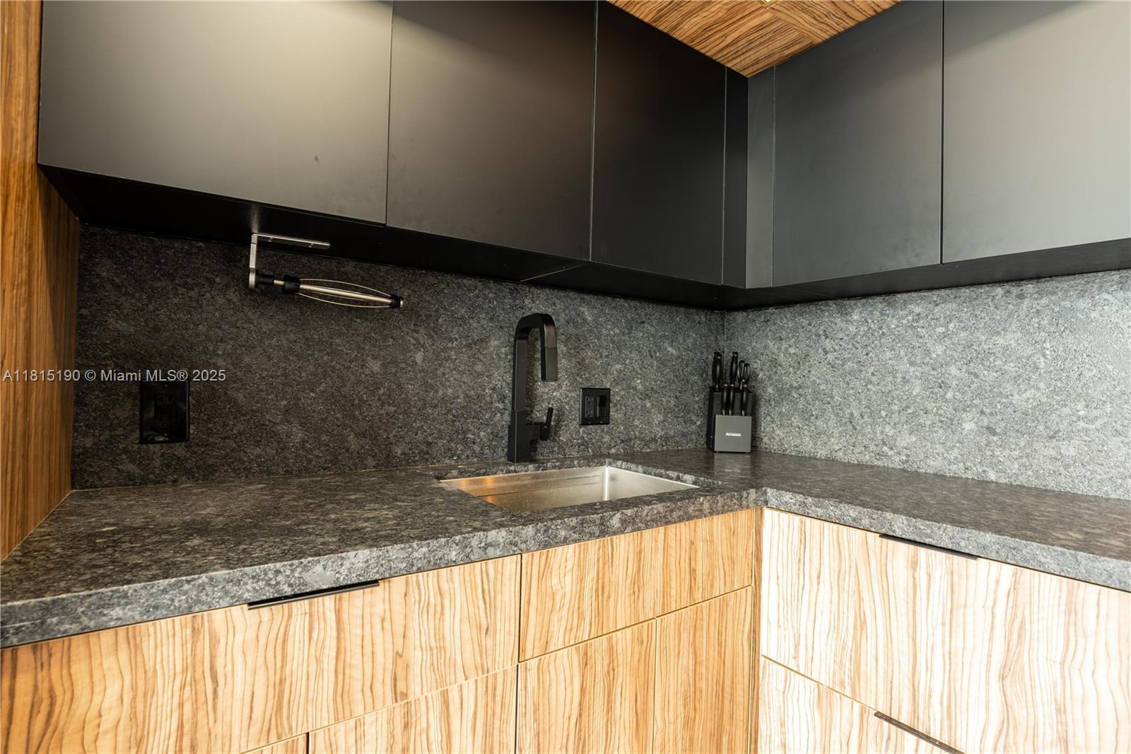 690 SW 1st Ct #3116, Miami FL 33130