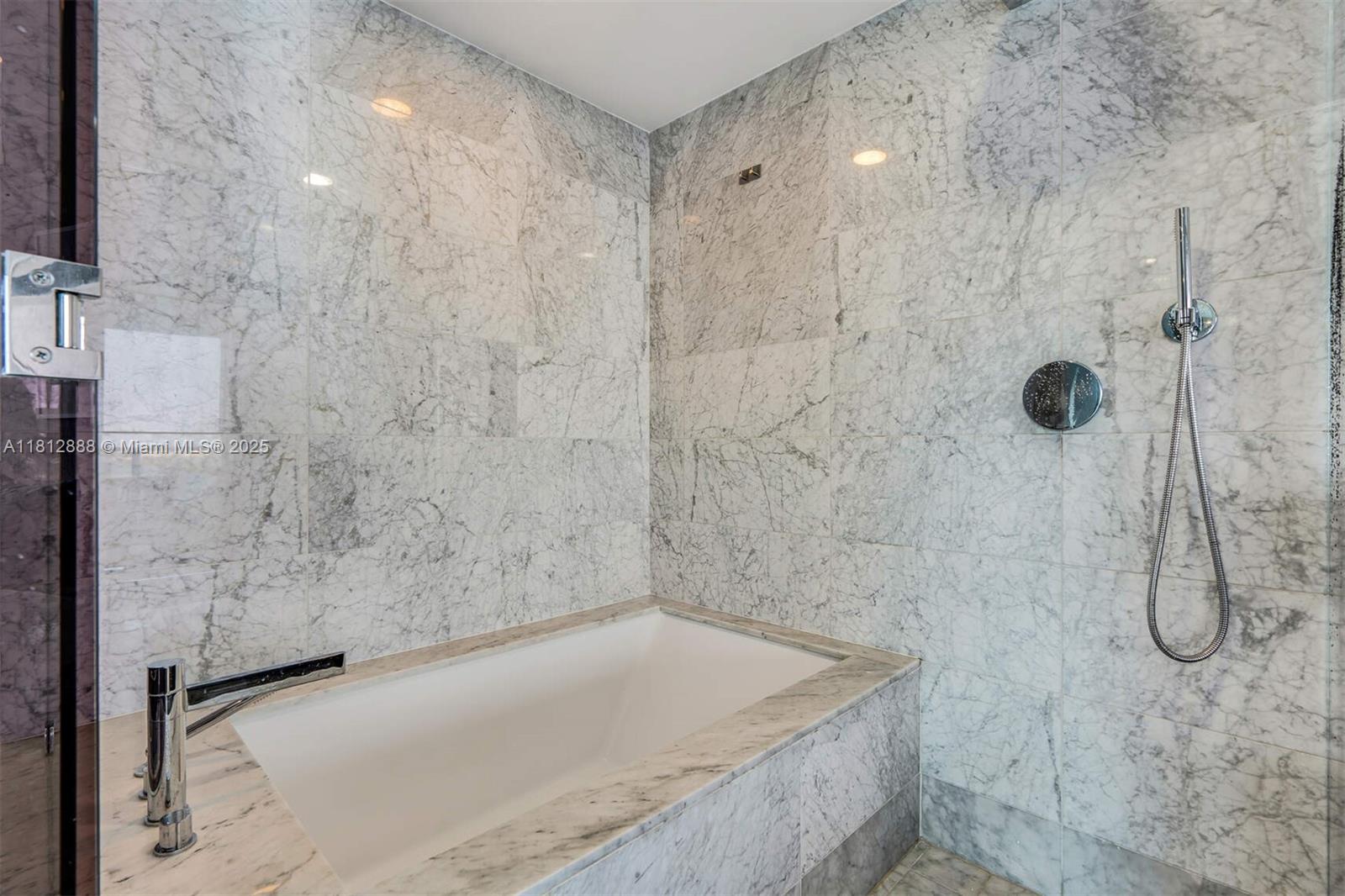 3131 NE 7th Ave #2503, Miami FL 33137
