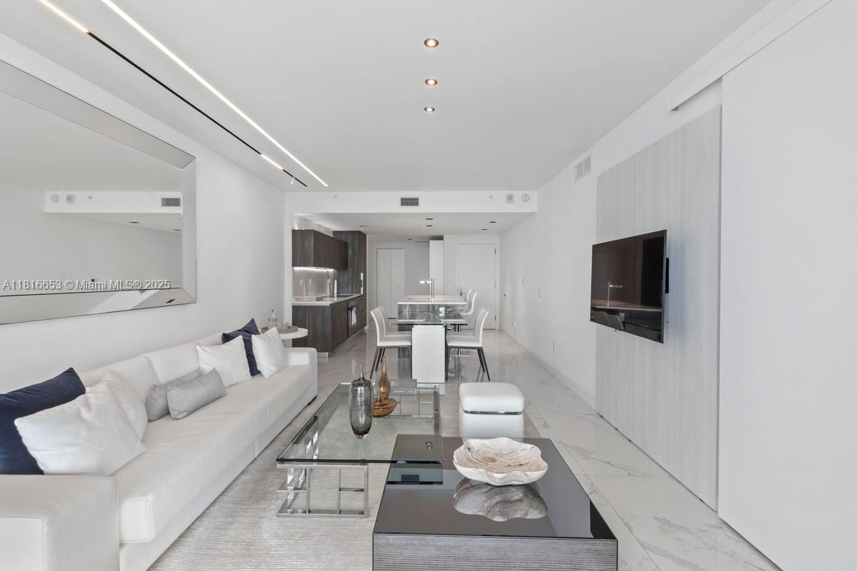 3131 NE 7th Ave #1702, Miami FL 33137