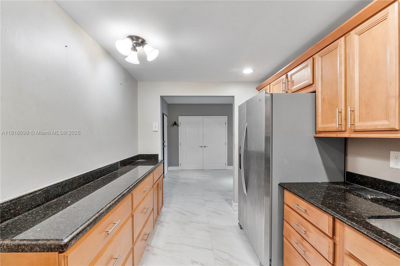 90 Edgewater Dr #305, Coral Gables, Florida image 6