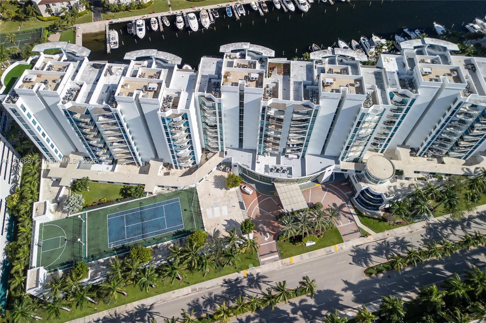 3029 NE 188th St #309, Aventura FL 33180