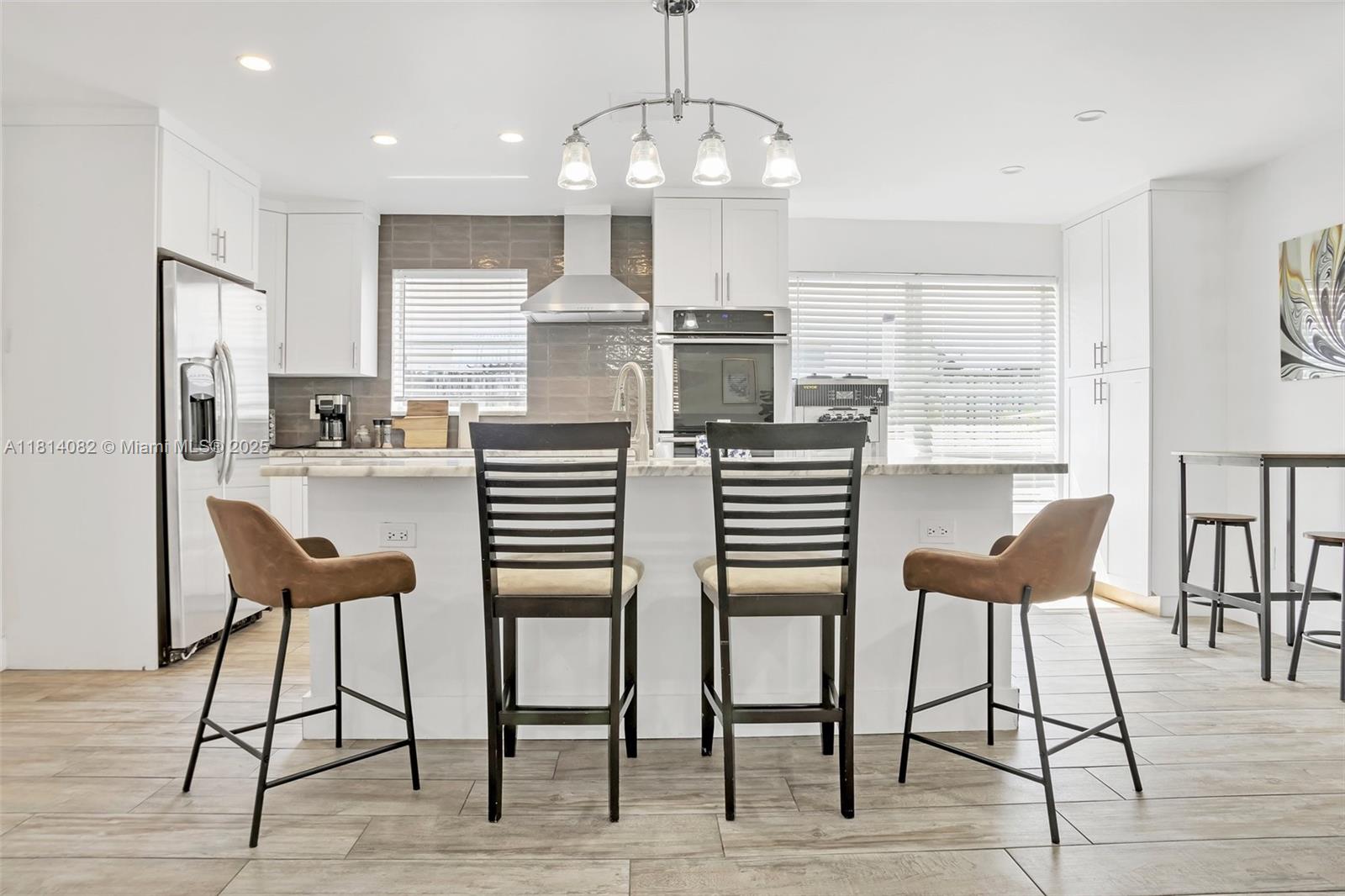 1547 NE 38th St, Oakland Park, Florida image 2