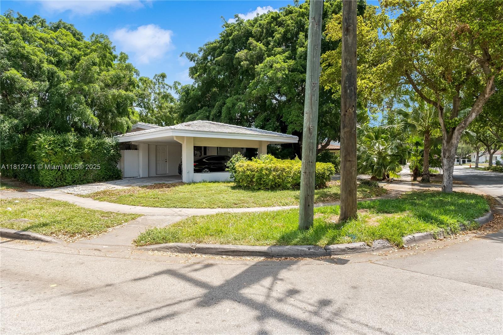 1805 Ixora Rd, North Miami, Florida image 1
