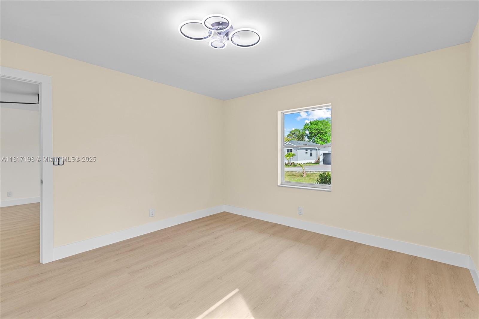 8510 SE Citrus Way, Hobe Sound, Florida image 15