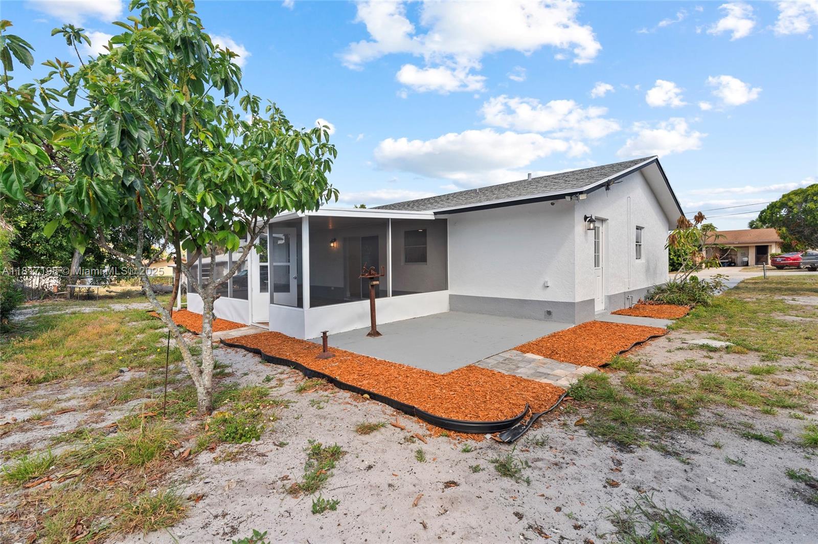 8510 SE Citrus Way, Hobe Sound, Florida image 31