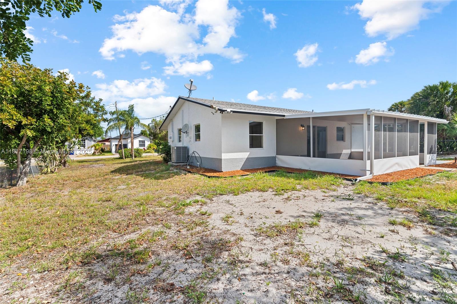 8510 SE Citrus Way, Hobe Sound, Florida image 32
