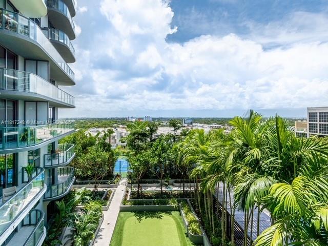121 NE 34th St #1014, Miami FL 33137