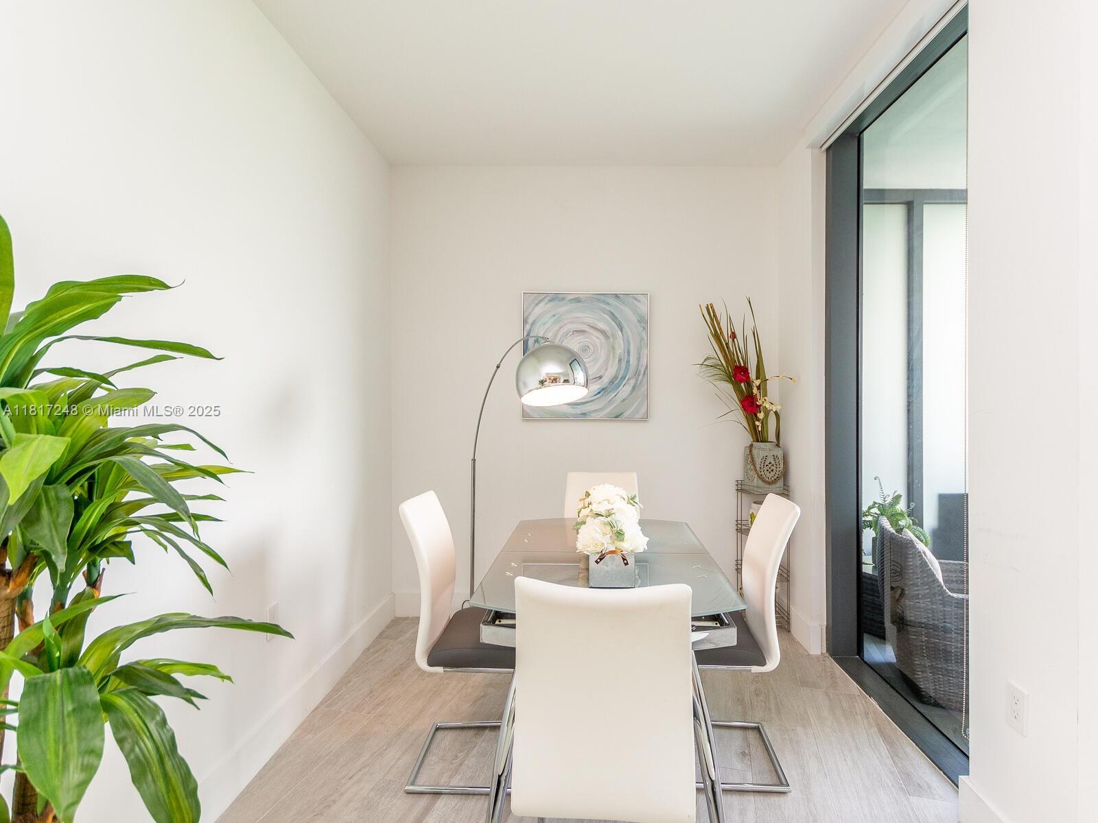 121 NE 34th St #1014, Miami FL 33137