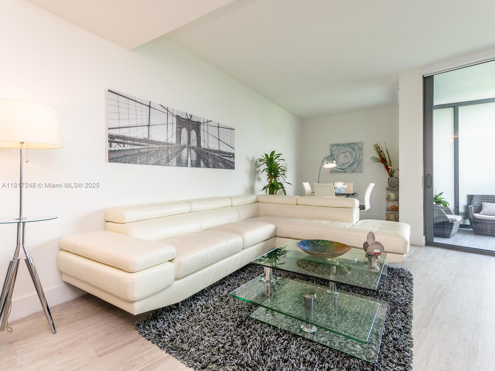 121 NE 34th St #1014, Miami FL 33137