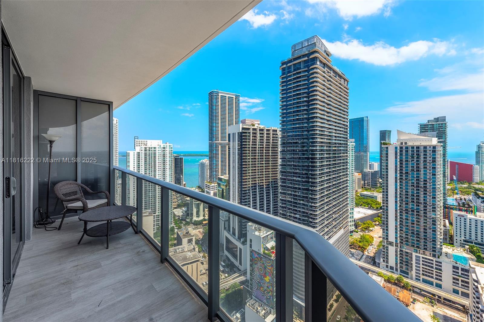 45 SW 9th St #4006, Miami FL 33130