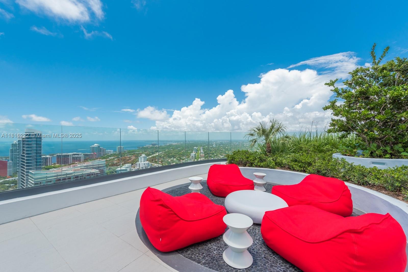 45 SW 9th St #4006, Miami FL 33130