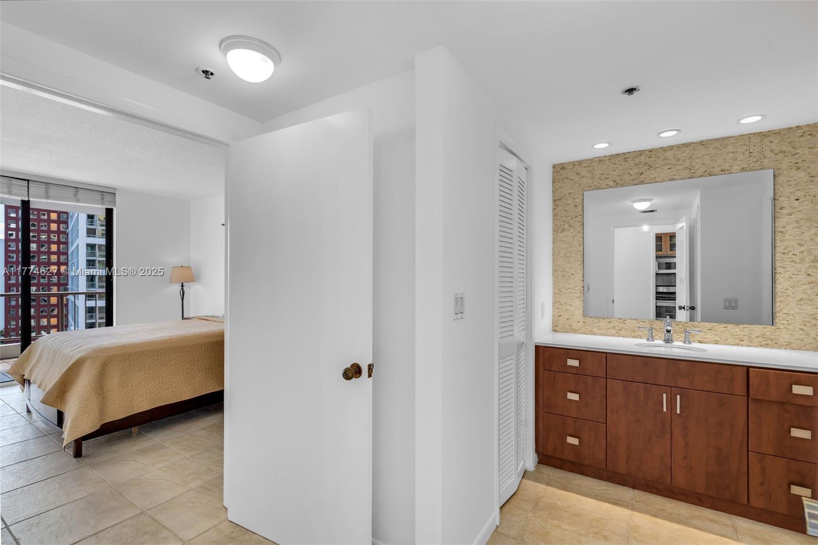 1581 Brickell Ave #808, Miami FL 33129