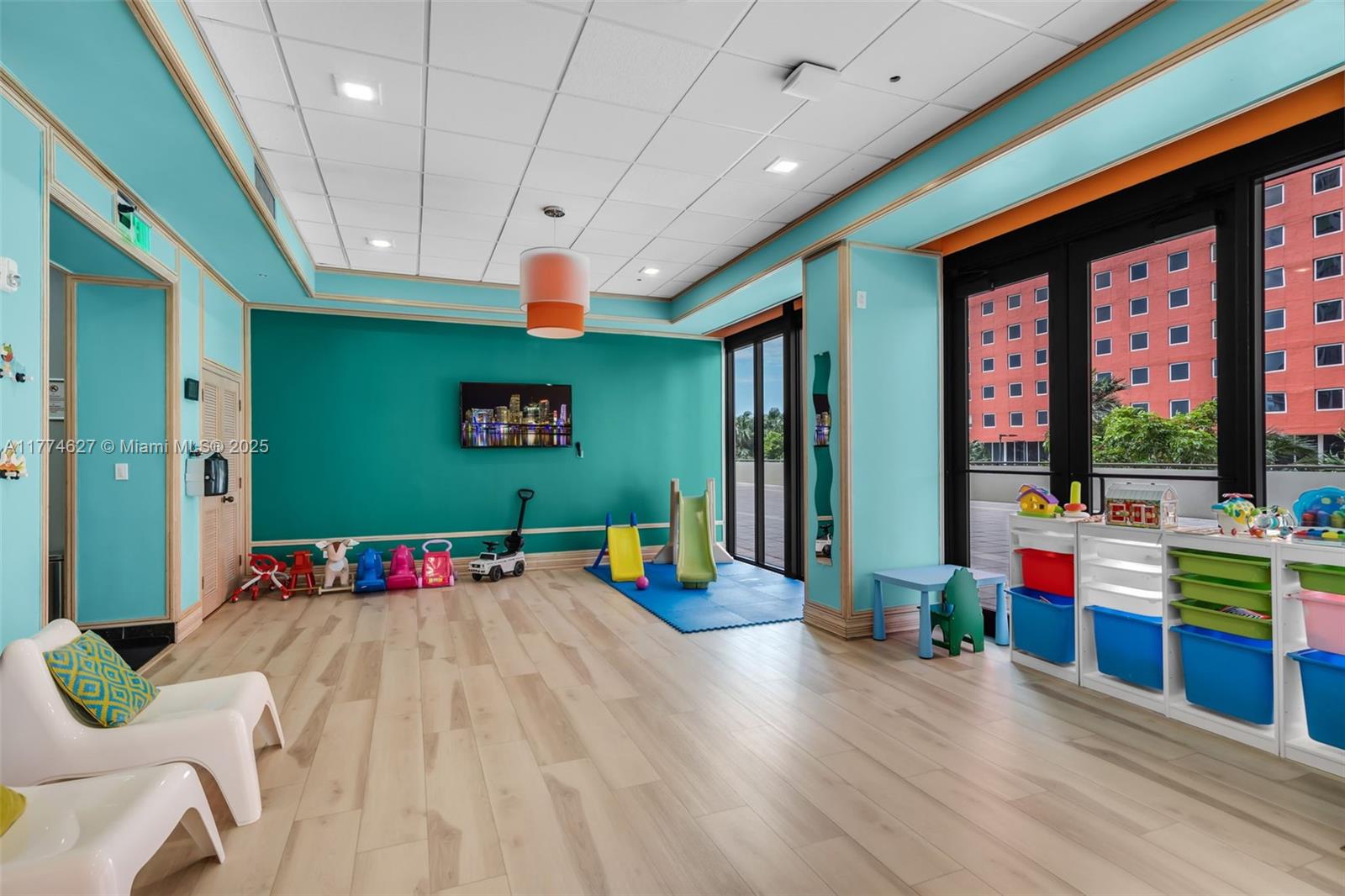 1581 Brickell Ave #808, Miami FL 33129