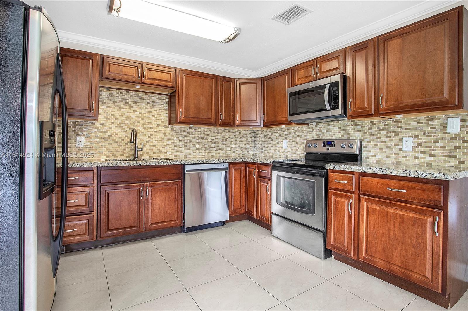 5433 NE 1st Ave, Oakland Park, Florida image 12