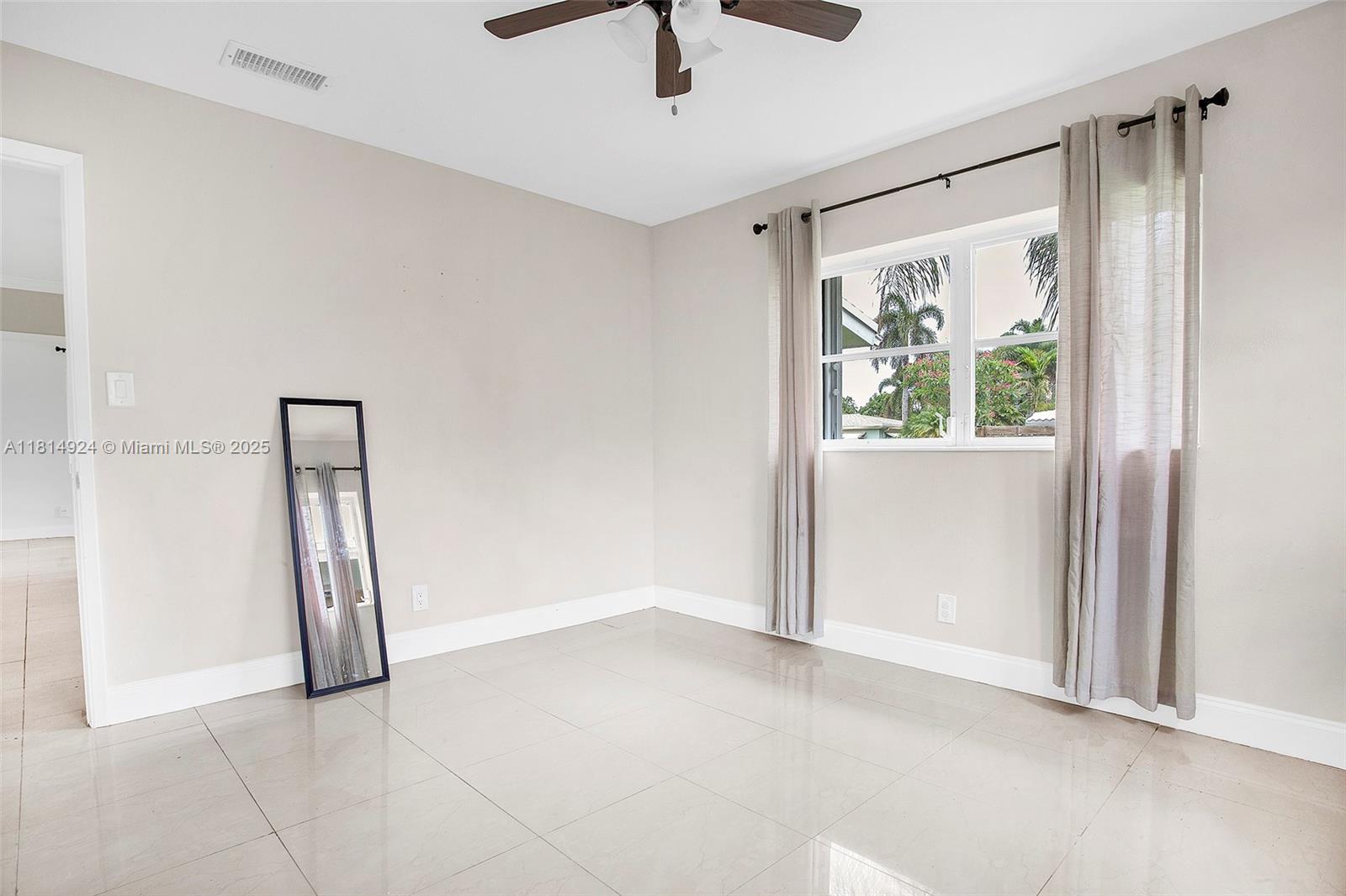 5433 NE 1st Ave, Oakland Park, Florida image 25