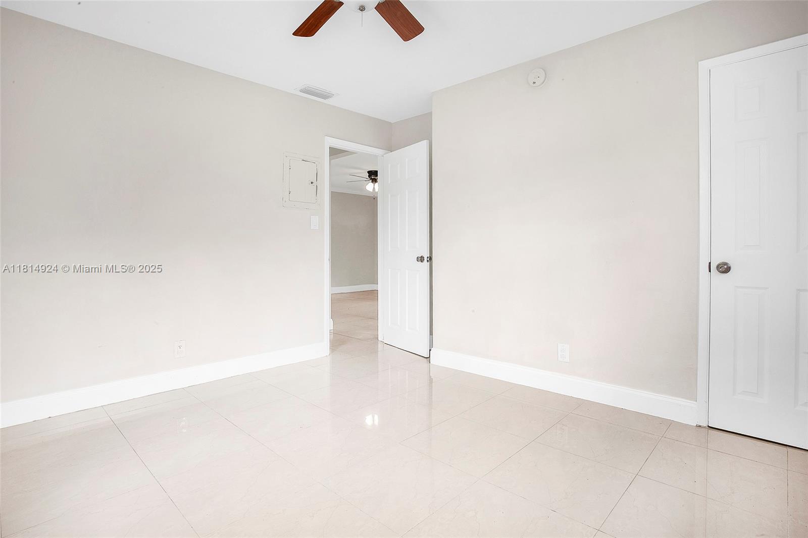 5433 NE 1st Ave, Oakland Park, Florida image 29