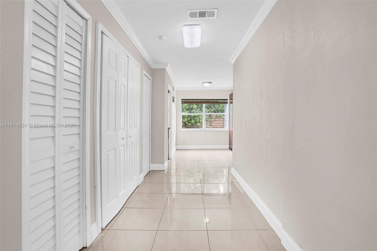 5433 NE 1st Ave, Oakland Park, Florida image 8