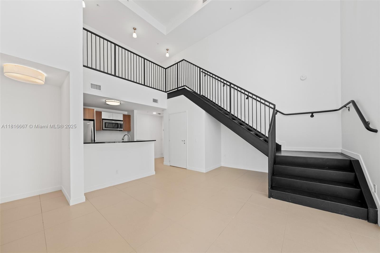 300 S Biscayne Blvd #L-802, Miami FL 33131