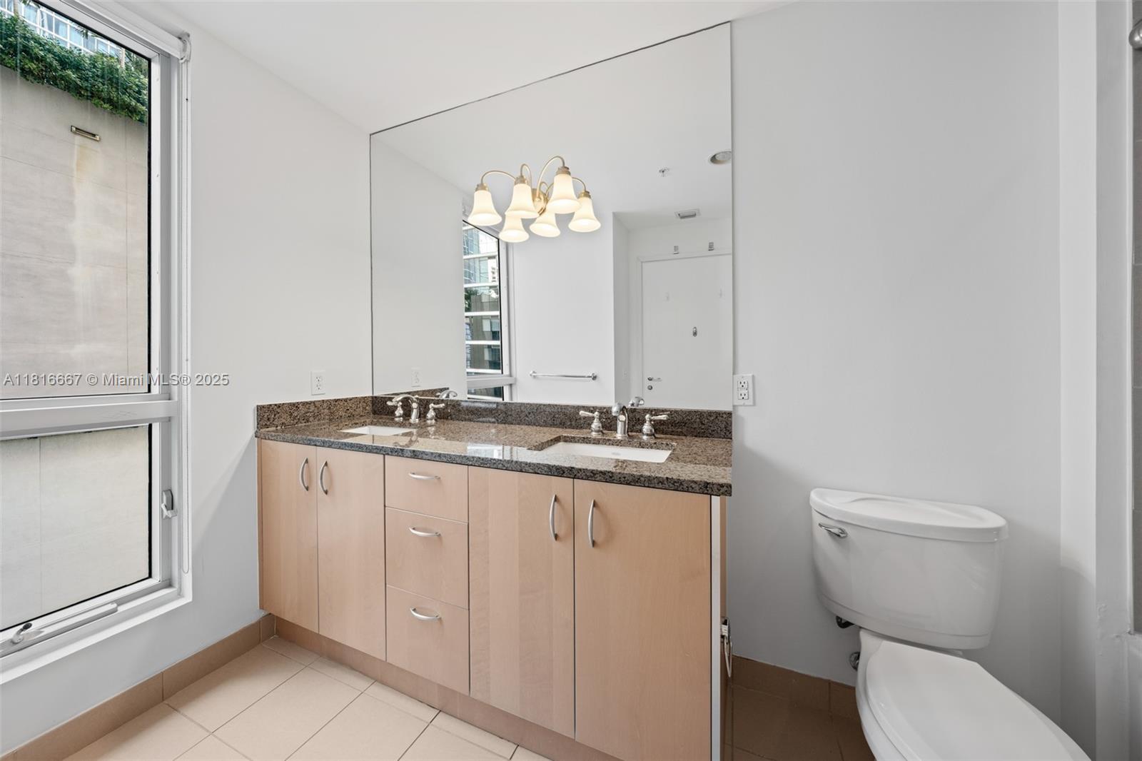 300 S Biscayne Blvd #L-802, Miami FL 33131