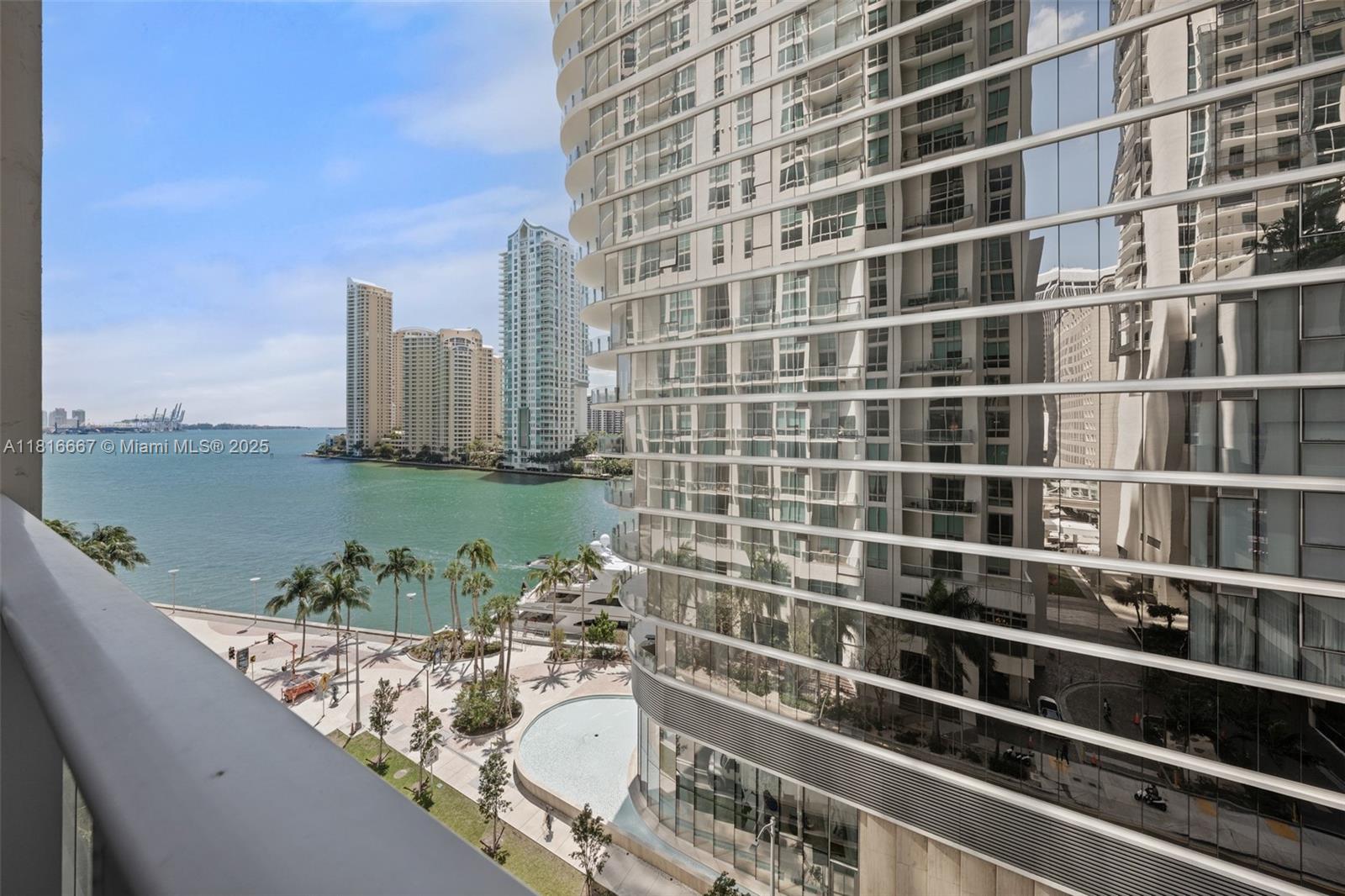 300 S Biscayne Blvd #L-802, Miami FL 33131