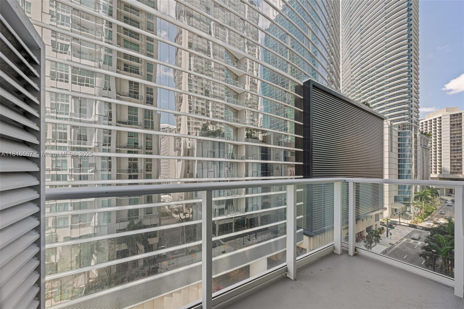 300 S Biscayne Blvd #L-802, Miami FL 33131