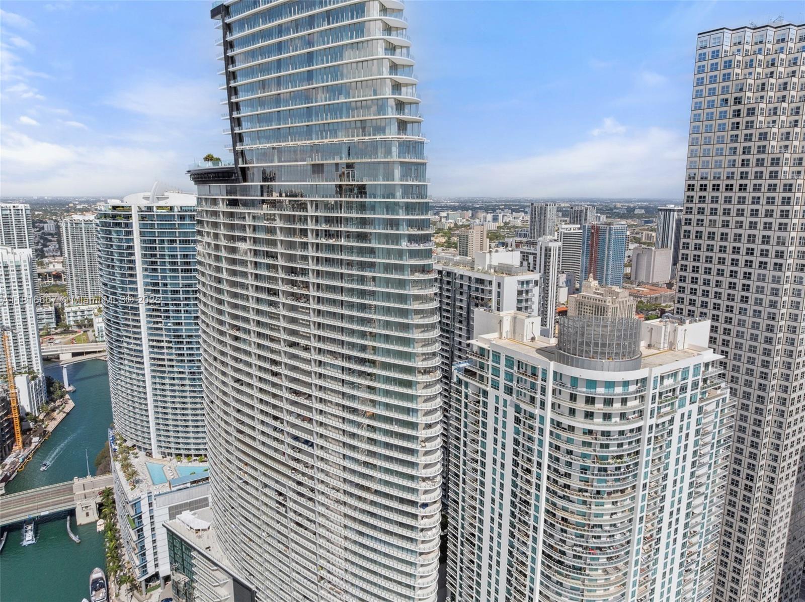 300 S Biscayne Blvd #L-802, Miami FL 33131