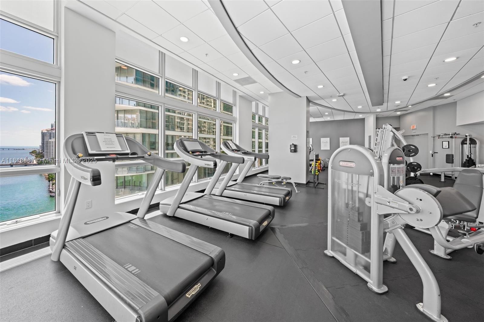 300 S Biscayne Blvd #L-802, Miami FL 33131