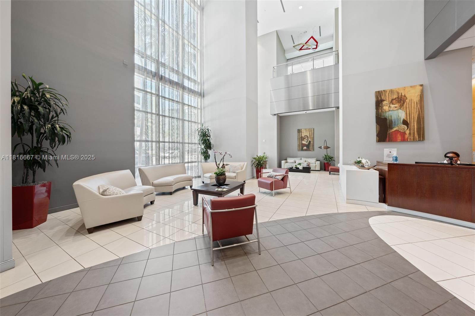 300 S Biscayne Blvd #L-802, Miami FL 33131
