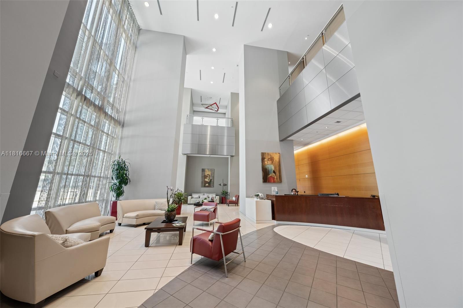300 S Biscayne Blvd #L-802, Miami FL 33131