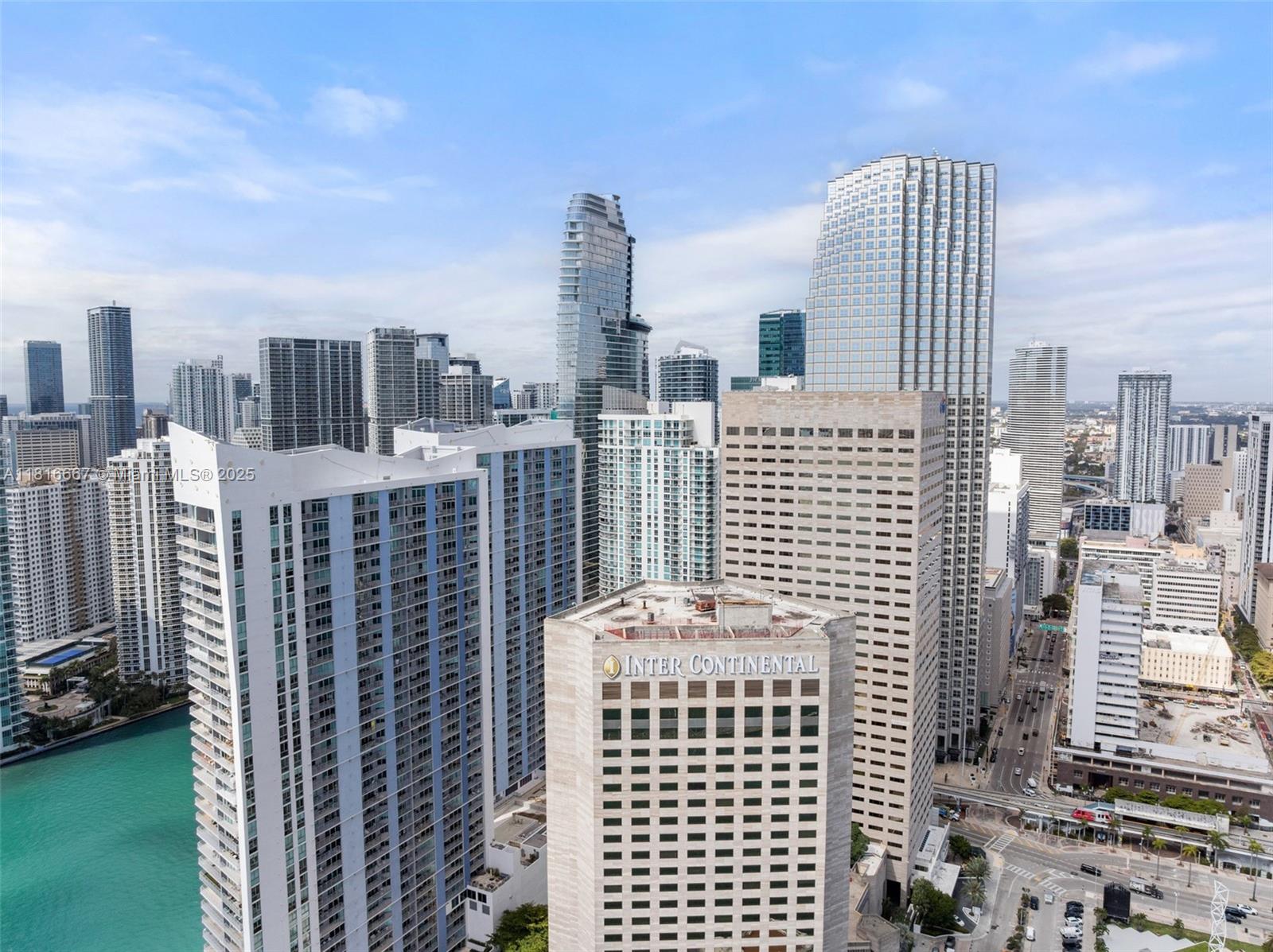 300 S Biscayne Blvd #L-802, Miami FL 33131