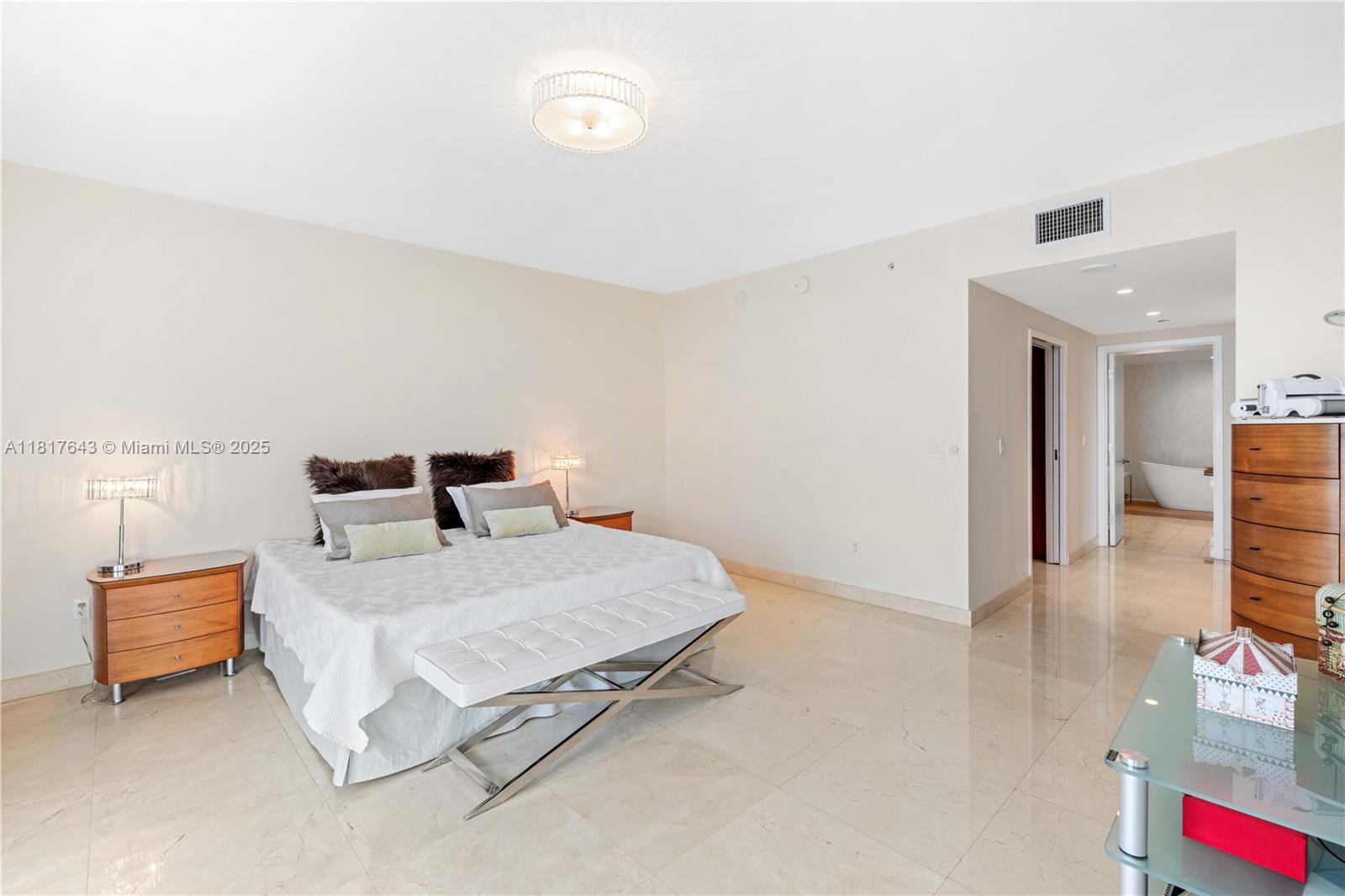 1331 Brickell Bay Dr #4001, Miami FL 33131