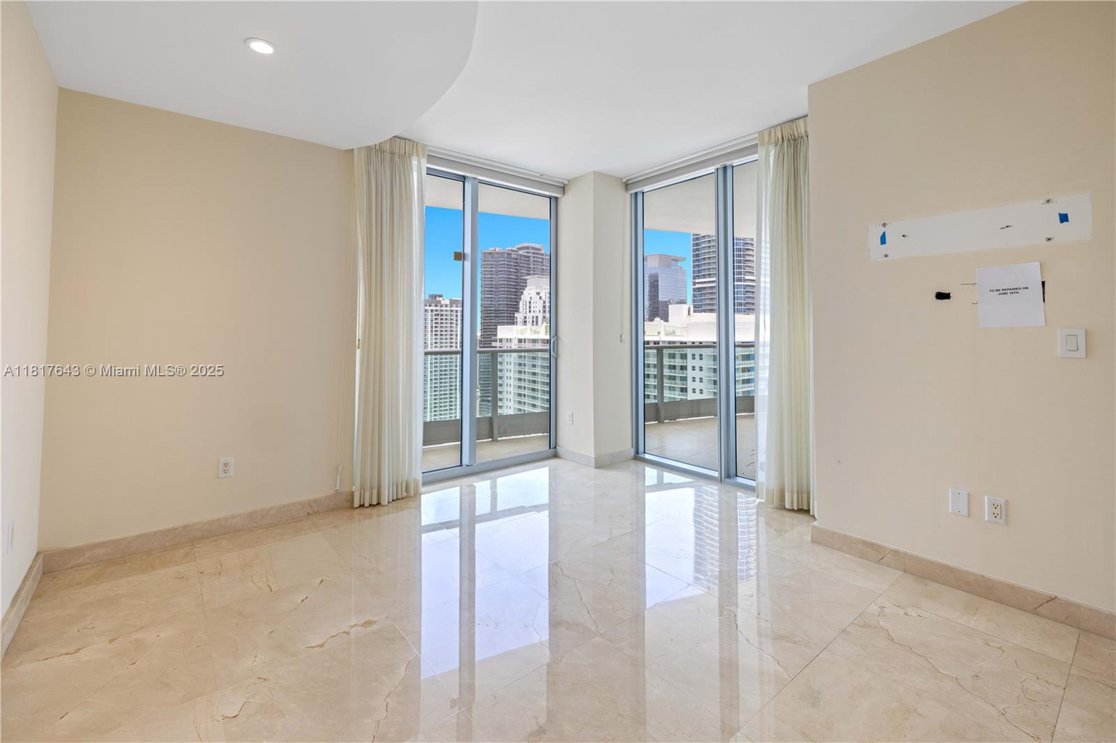 1331 Brickell Bay Dr #4001, Miami FL 33131