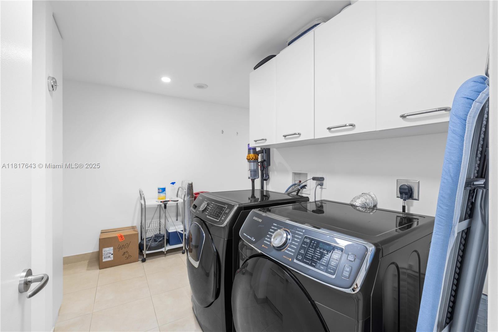 1331 Brickell Bay Dr #4001, Miami FL 33131
